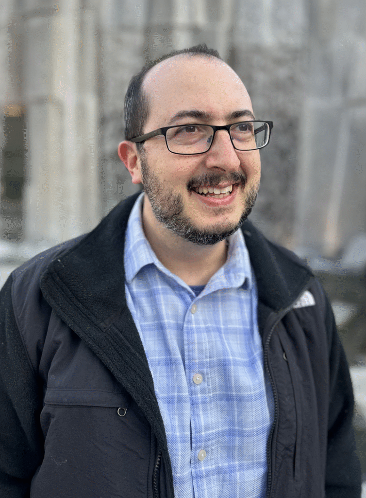 Foto de Jason Schreier, um dos profissionais mais reconhecidos do jornalismo gamer